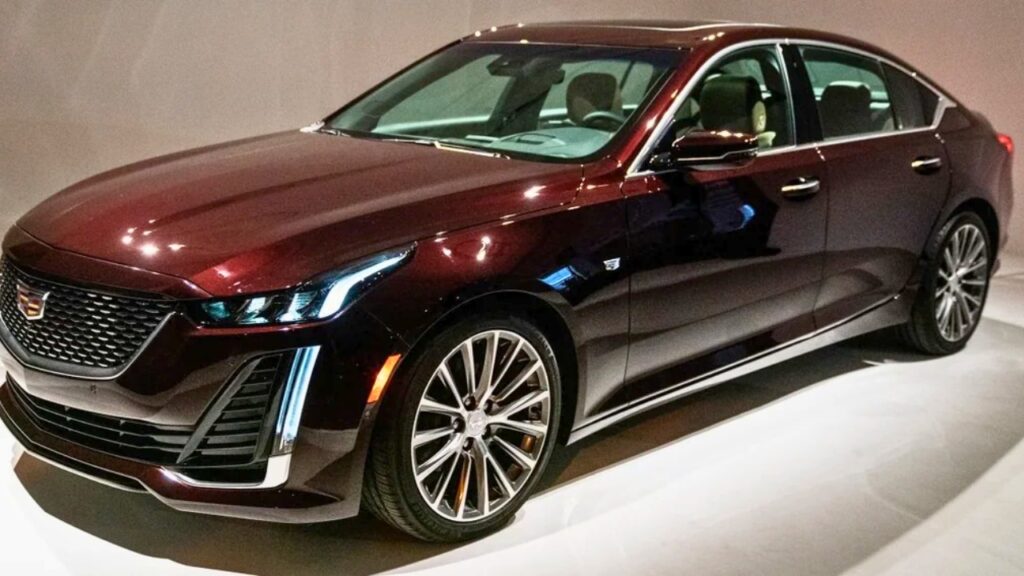 GM corrige error en etiquetas de enganche de remolque en Chevy Silverado HD y GMC Sierra HD